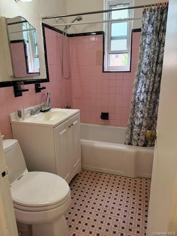 144-45 Sanford Ave 3F, Flushing, NY 11355