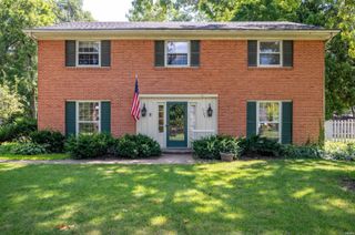 2705 W Twickingham Drive, Muncie, IN 47304