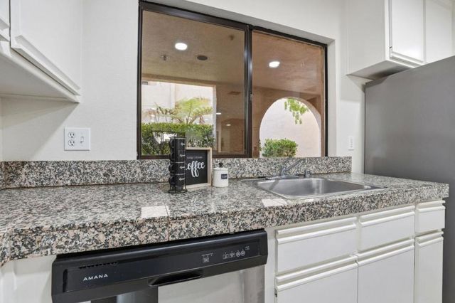 153 California Avenue F107, Palo Alto, CA 94306