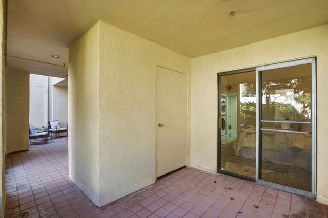 153 California Avenue F107, Palo Alto, CA 94306