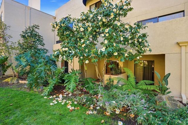 153 California Avenue F107, Palo Alto, CA 94306