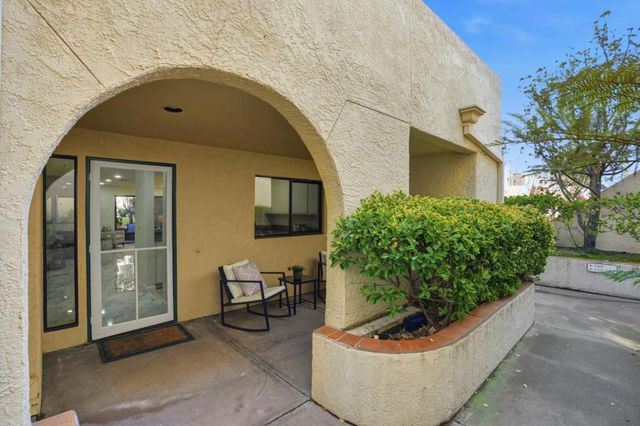 153 California Avenue F107, Palo Alto, CA 94306