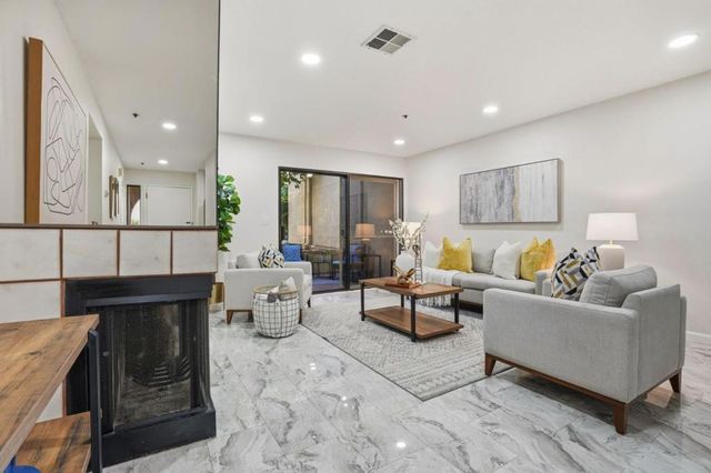 153 California Avenue F107, Palo Alto, CA 94306