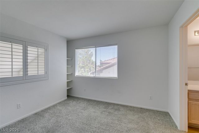 8012 Divine Drive, Las Vegas, NV 89128