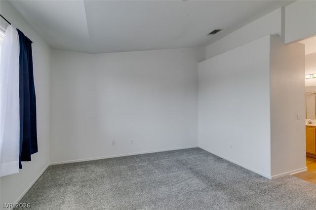 8012 Divine Drive, Las Vegas, NV 89128