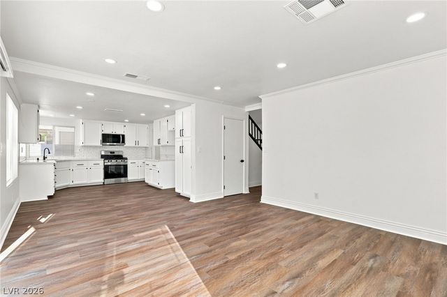 1415 Bent Arrow Drive, North Las Vegas, NV 89031