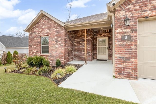 8 Lockhart Place, Bella Vista, AR 72715