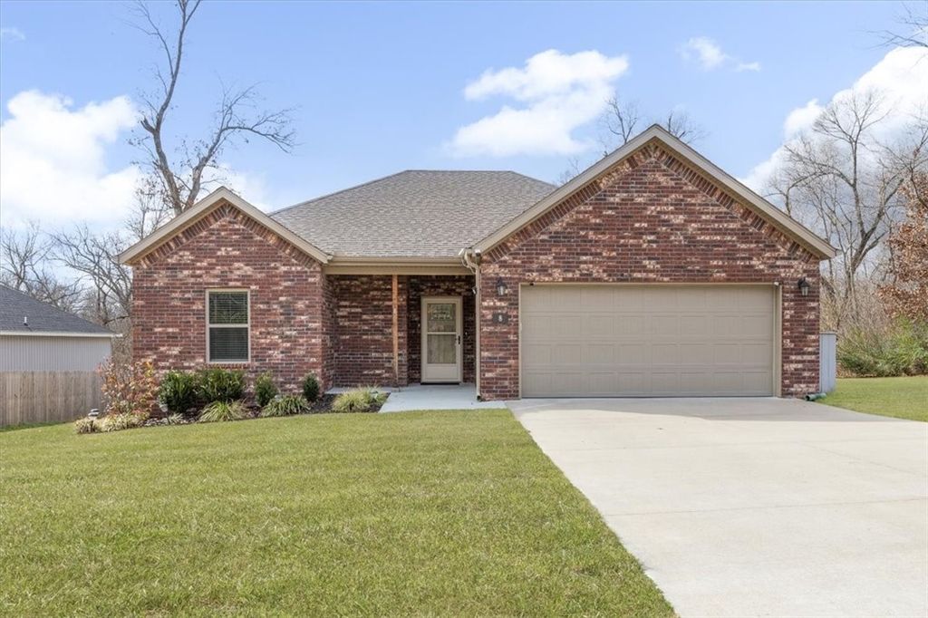 8 Lockhart Place, Bella Vista, AR 72715