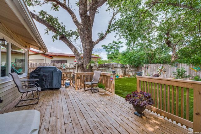 8310 Babe Ruth, San Antonio, TX 78240