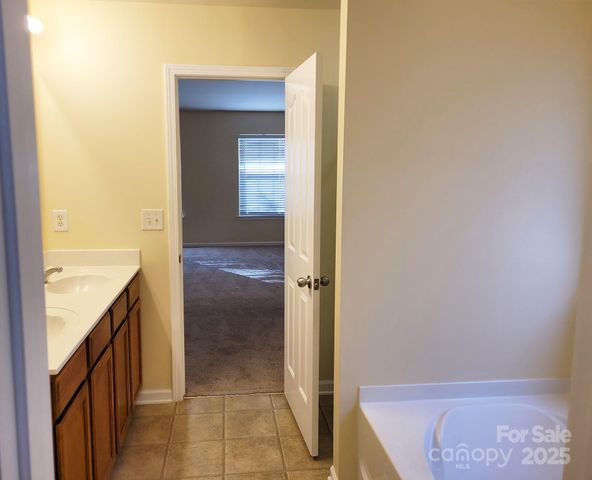 13008 Rothe House Road, Charlotte, NC 28273