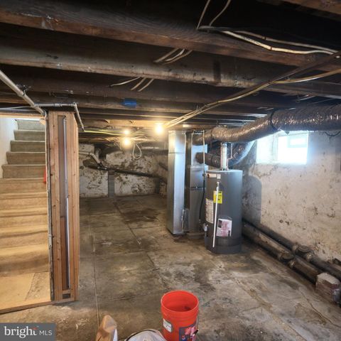 335 CARSON ST, Philadelphia, PA 19128