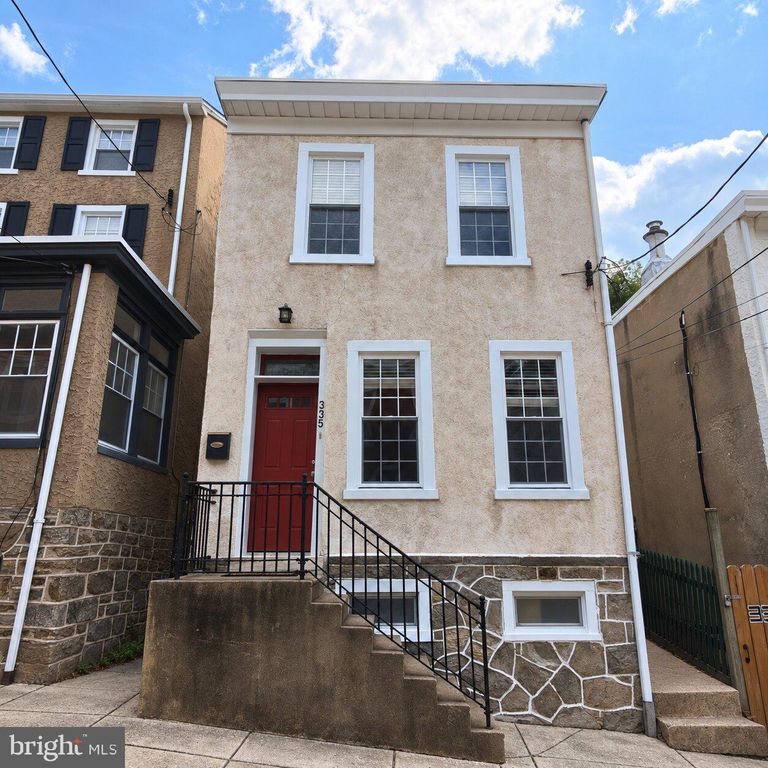 335 CARSON ST, Philadelphia, PA 19128