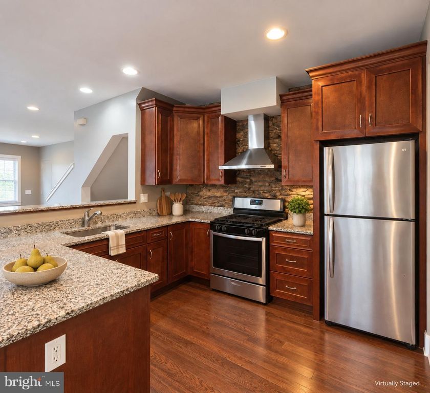 335 CARSON ST, PHILADELPHIA, PA 19128 — photo 4