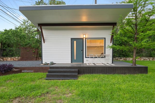 1723 Fawn DR, Austin, TX 78741