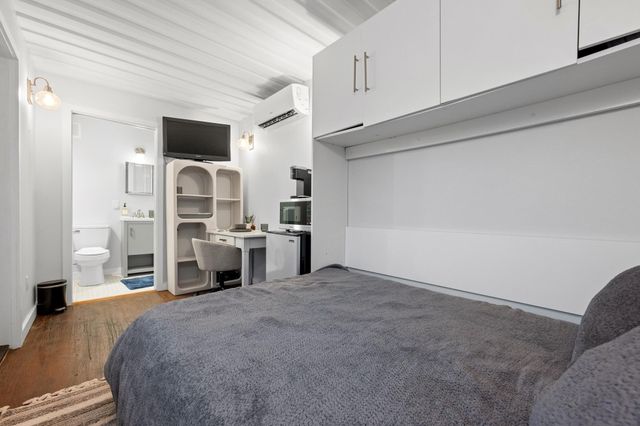 1723 Fawn DR, Austin, TX 78741