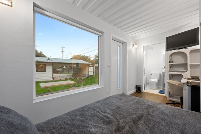 1723 Fawn DR, Austin, TX 78741