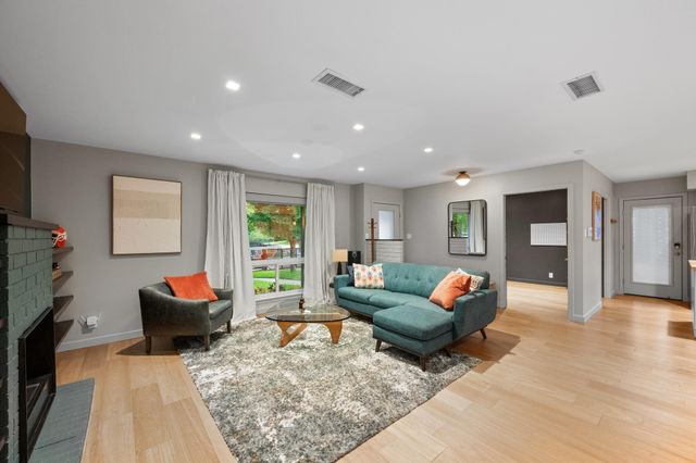 1723 Fawn DR, Austin, TX 78741