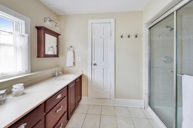 311 Brainerd Avenue, Libertyville, IL 60048