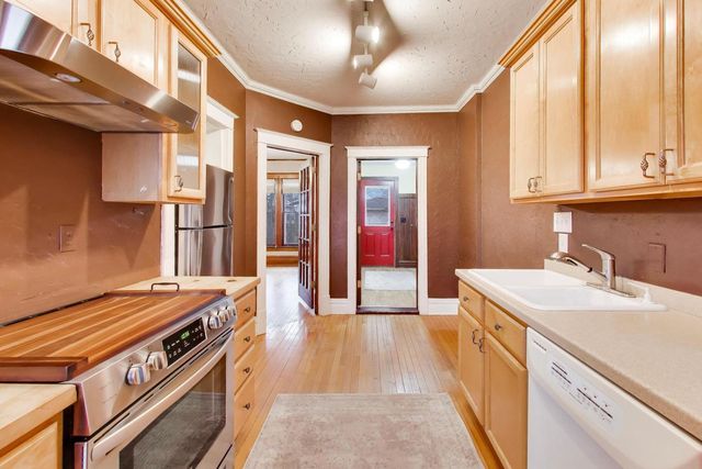 311 Brainerd Avenue, Libertyville, IL 60048