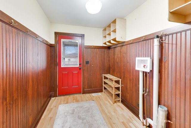 311 Brainerd Avenue, Libertyville, IL 60048