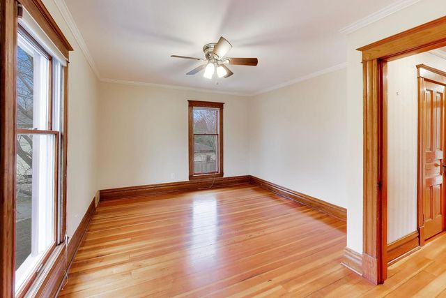 311 Brainerd Avenue, Libertyville, IL 60048