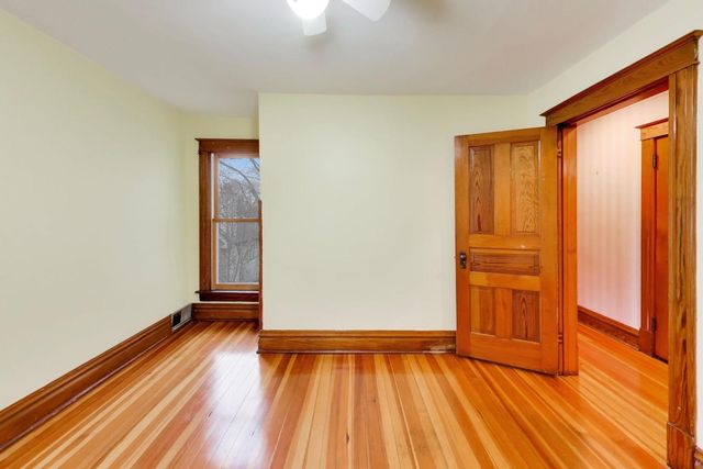 311 Brainerd Avenue, Libertyville, IL 60048