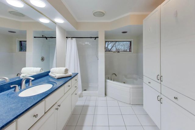 311 Brainerd Avenue, Libertyville, IL 60048