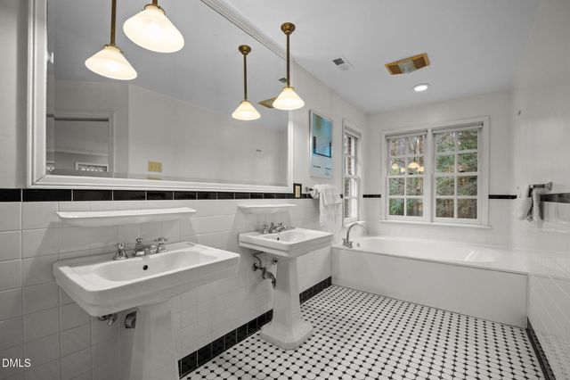 1121 Anderson Street, Durham, NC 27705