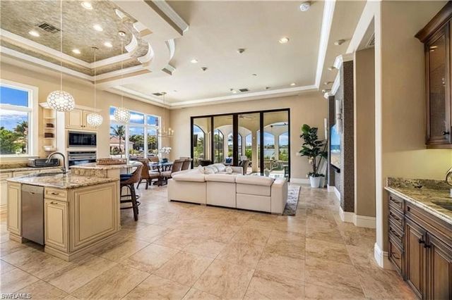 11777 Via Savona CT, Miromar Lakes, FL 33913