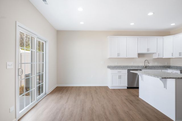 6138 Warren Newcomb, Radford, VA 24141