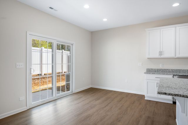 6138 Warren Newcomb, Radford, VA 24141