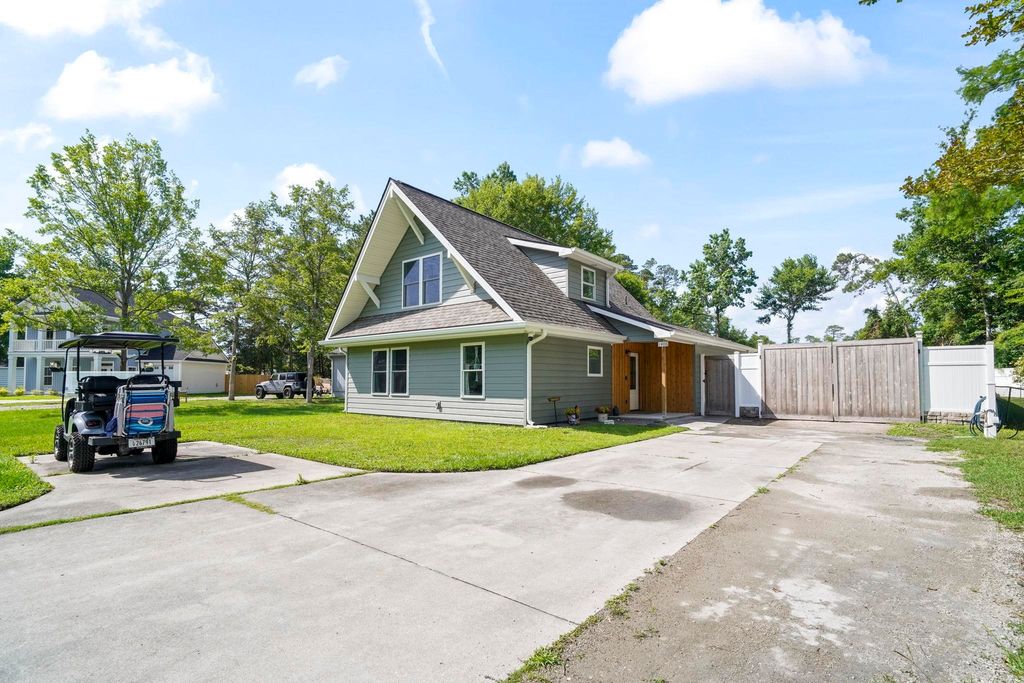 1406 Winddrift Ct., Surfside Beach, SC 29575