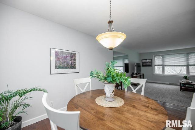 6407 N ROBINWOOD Drive, Peoria, IL 61614