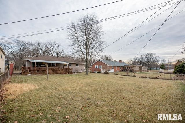 6407 N ROBINWOOD Drive, Peoria, IL 61614