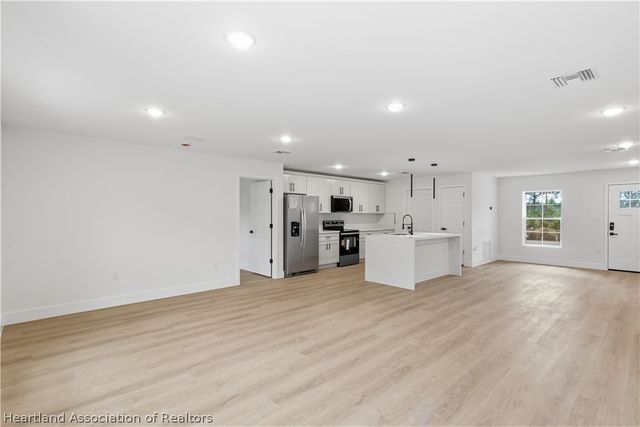 6348 Virtudes Street, Sebring, FL 33872