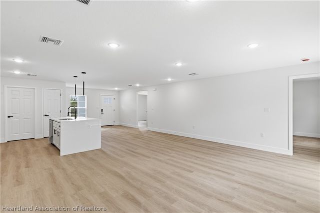 6348 Virtudes Street, Sebring, FL 33872