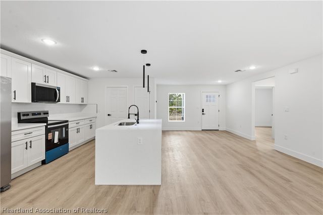 6348 Virtudes Street, Sebring, FL 33872