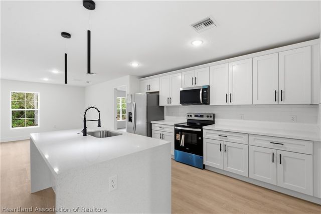 6348 Virtudes Street, Sebring, FL 33872