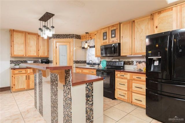 7002 Escondido Lane, Edinburg, TX 78542