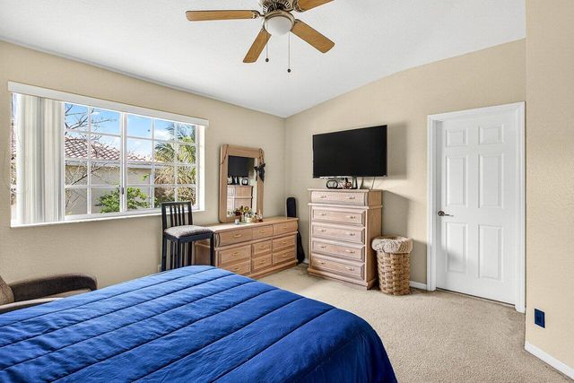 9090 NW 40th Place, Sunrise, FL 33351