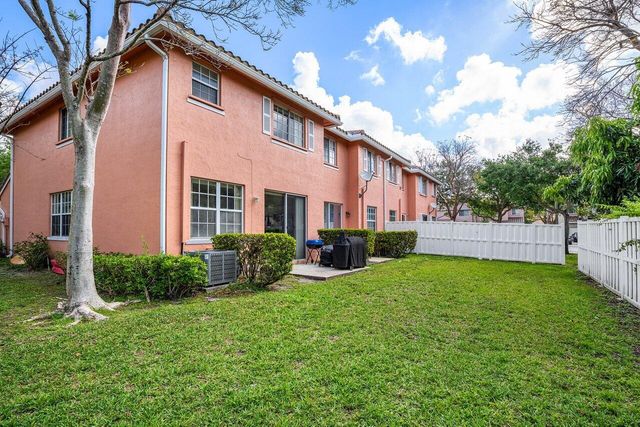 9090 NW 40th Place, Sunrise, FL 33351