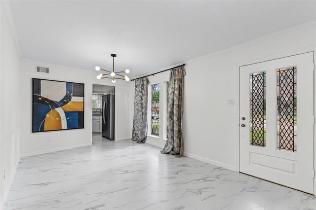 110 Shadow Wood Drive, Sugar Land, TX 77498