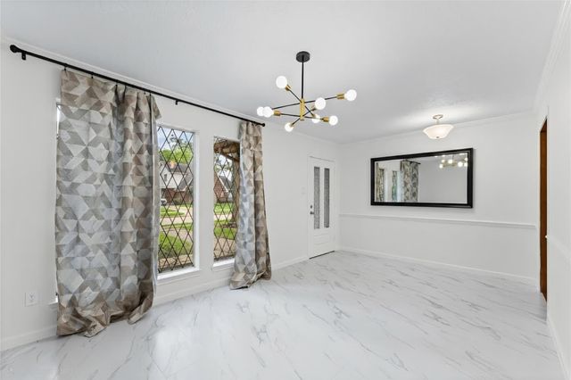 110 Shadow Wood Drive, Sugar Land, TX 77498