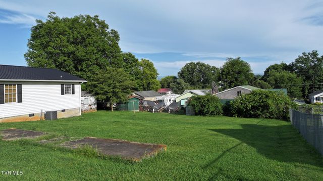 330 Royal Street 330, Greeneville, TN 37745