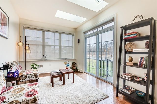 2 Eagle Ct, South Brunswick Twp., NJ 08852