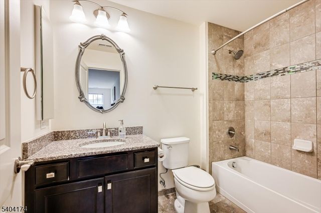 2 Eagle Ct, South Brunswick Twp., NJ 08852