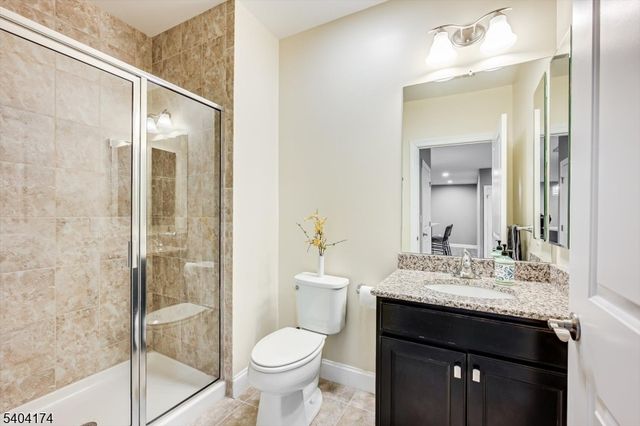 2 Eagle Ct, South Brunswick Twp., NJ 08852