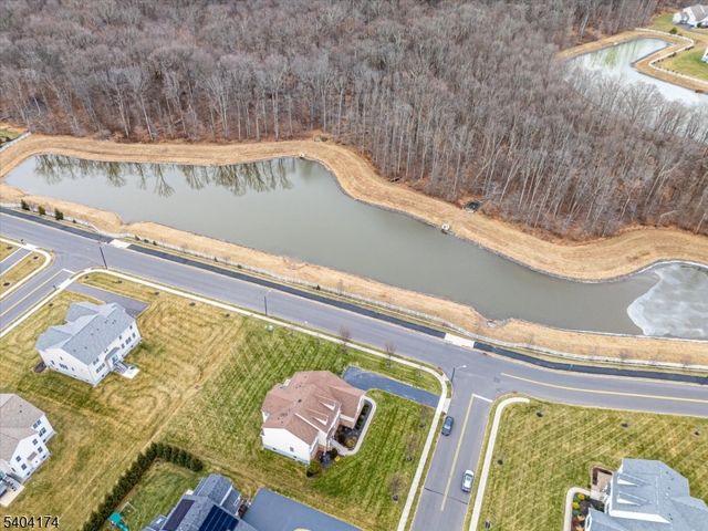 2 Eagle Ct, South Brunswick Twp., NJ 08852