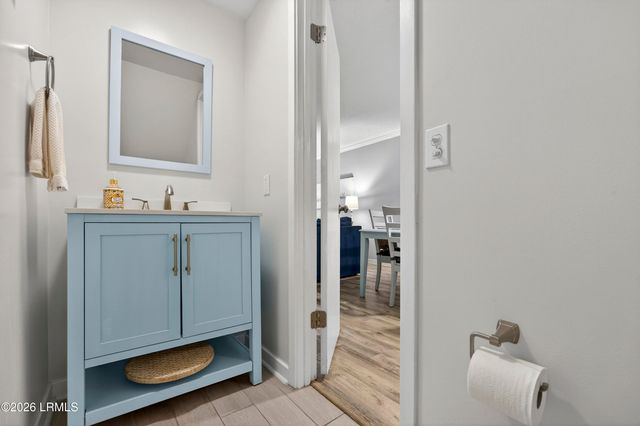 36 Deallyon Ave Apt 102, Hilton Head Island, SC 29928