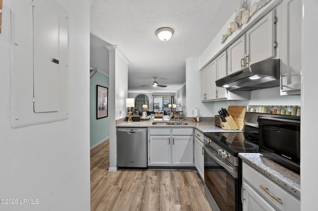 36 Deallyon Ave Apt 102, Hilton Head Island, SC 29928